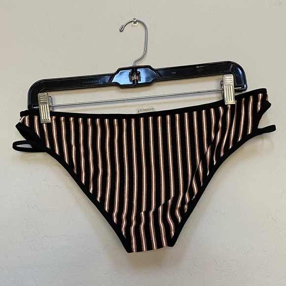 New L*Space Horizon Stripe Rachel Bottom - Picture 7 of 7